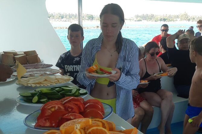 2.5 hour Glass Bottom Boat Trip, Snorkeling, Sliding and Fun - What the 2.5-hour trip is really like