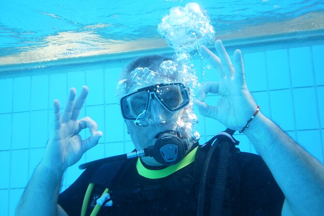 Beginners Discover Scuba Diving By Boat, Best Spot In Cyprus - Learning the basics before going underwater