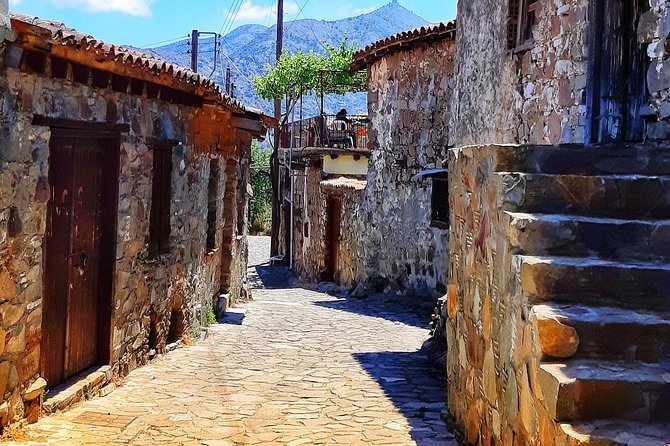 FAB Private Customized Tours Cyprus from Larnaca city - Nicosia and the old city walls