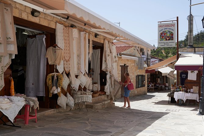 Kourion Ruins, Kolossi Castle and Winery Guided Visit from Paphos - Foini lunch: a local pause in the mountains