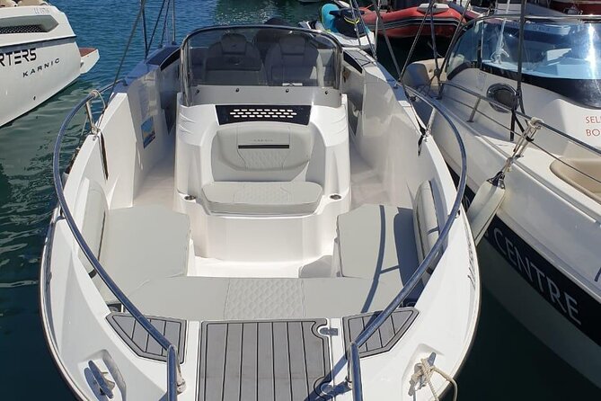 Luxury Karnic SL701 Boat with driver to Blue Lagoon & more - Manolis Caves and the Akamas coast