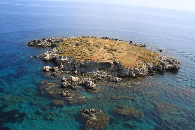 Luxury Marinello 26 speedboat with driver to Blue Lagoon & more.. - Secret Beach and the cave swim