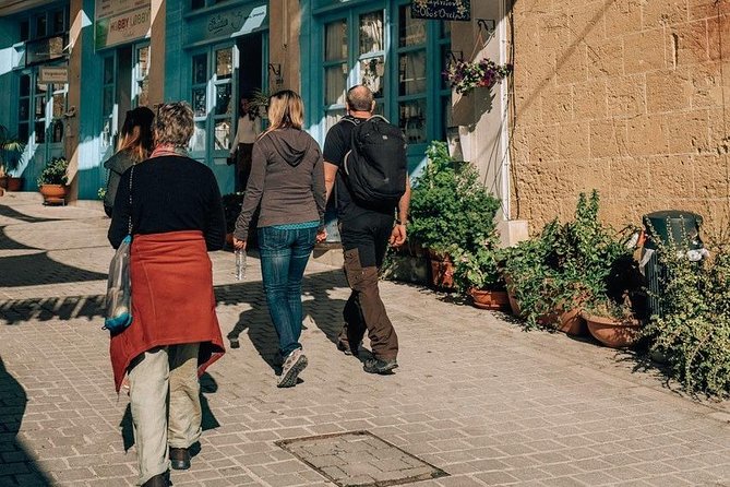 Nicosia: Green Line and Buffer Zone Guided Walk - Who should book this experience