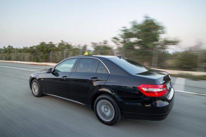 Private Transfer: Larnaca Airport to Ayia Napa with return 1-14 pax - The Larnaca Airport meeting point, step by step