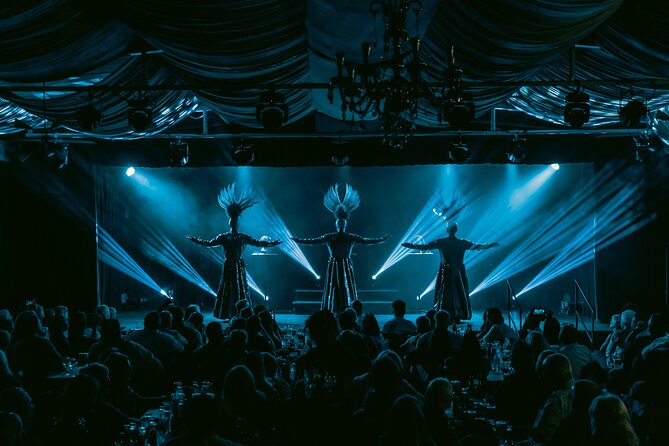 Stardust Variety Dinner Show - The roast dinner at 8:00 pm